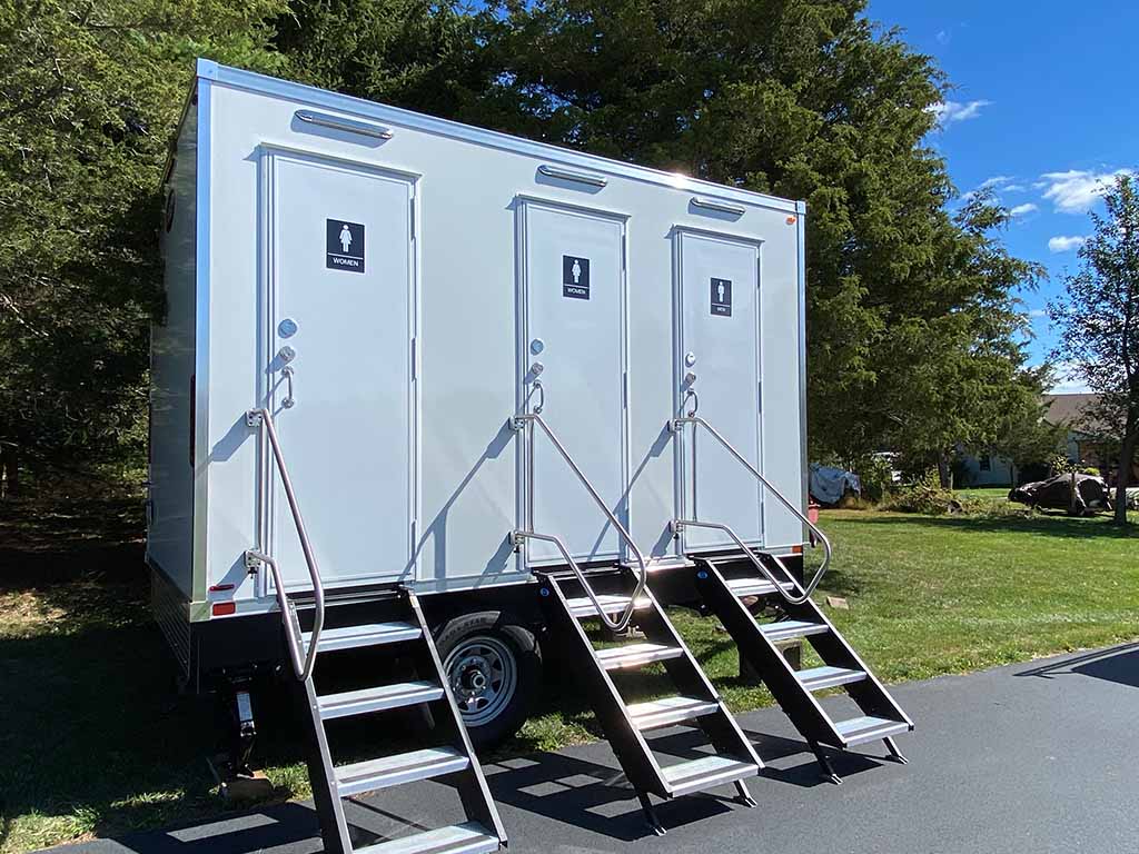 Deluxe Portable Restroom for Party Rental in Green Bay WI